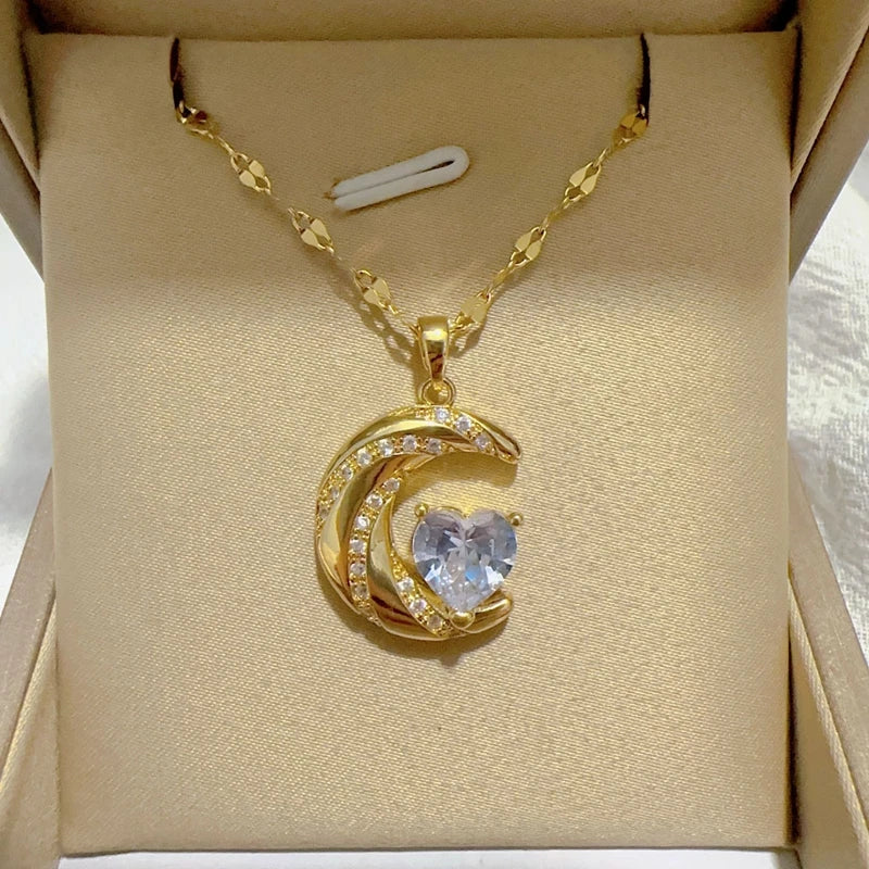 FREEME™ Elegant Heart Shaped Pendant Necklace - Hollow Design Gift for Women, Best Friends & Mother's Day