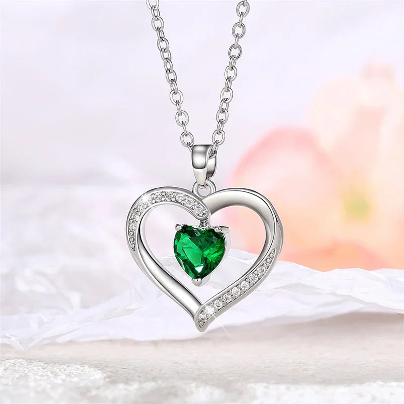 FREEME™ Elegant Heart Shaped Pendant Necklace - Hollow Design Gift for Women, Best Friends & Mother's Day