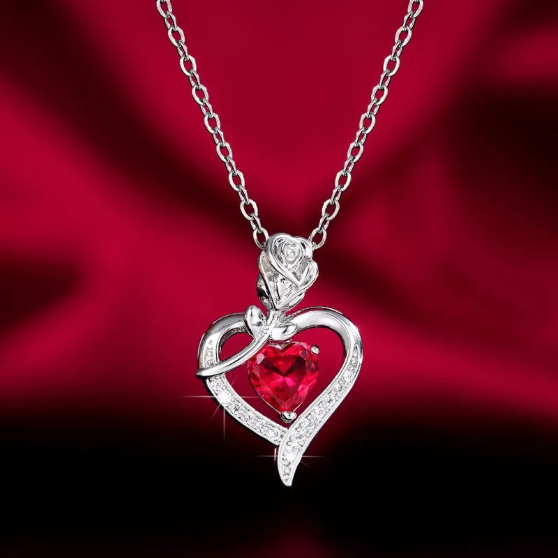 FREEME™ Elegant Heart Shaped Pendant Necklace - Hollow Design Gift for Women, Best Friends & Mother's Day