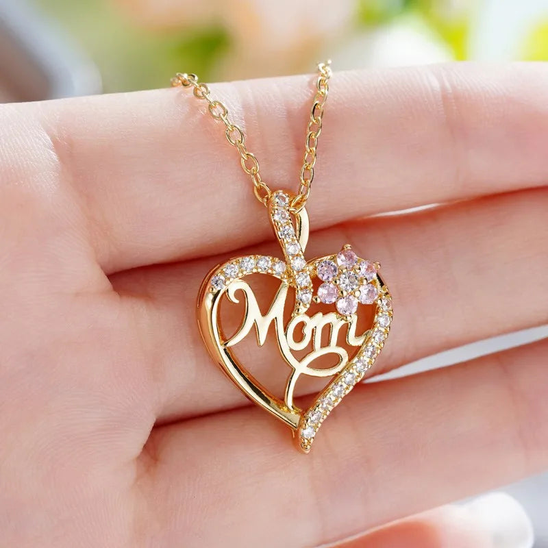 FREEME™ Elegant Heart Shaped Pendant Necklace - Hollow Design Gift for Women, Best Friends & Mother's Day