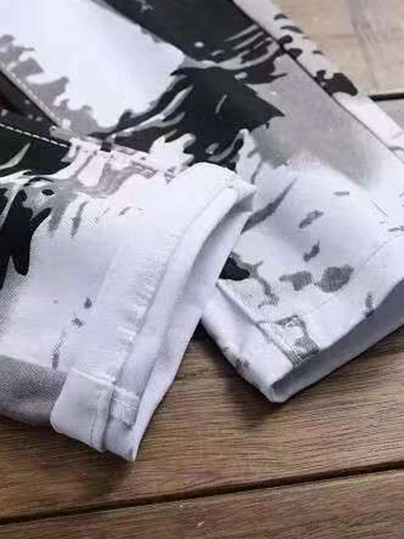 FREEME™ Men's Printed Slim Fit Straight Leg Jeans - Black, Grey & White Denim