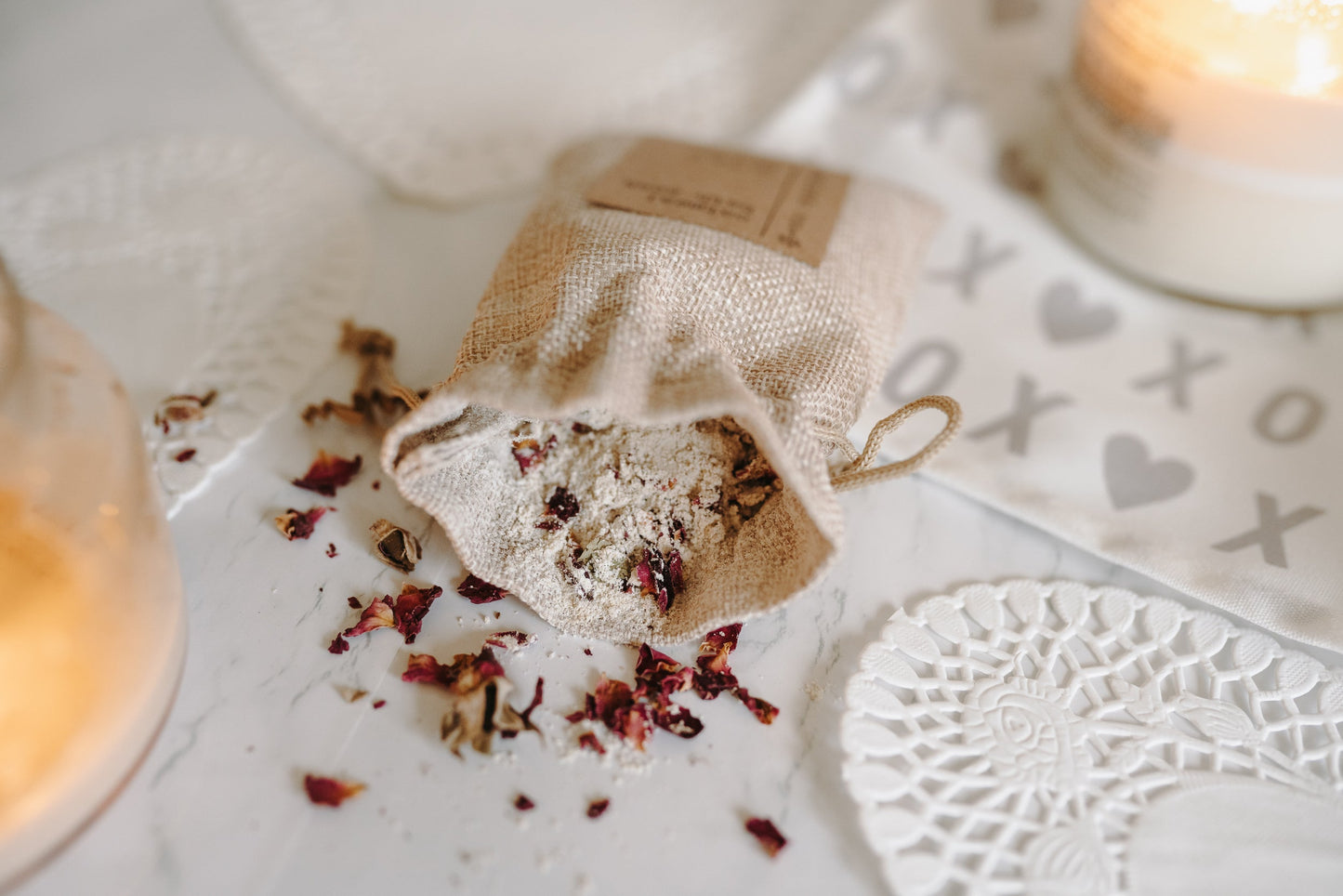 FREEME™ Relaxation Gift Set - Pillow Spray, Roller & Oatmeal Soak